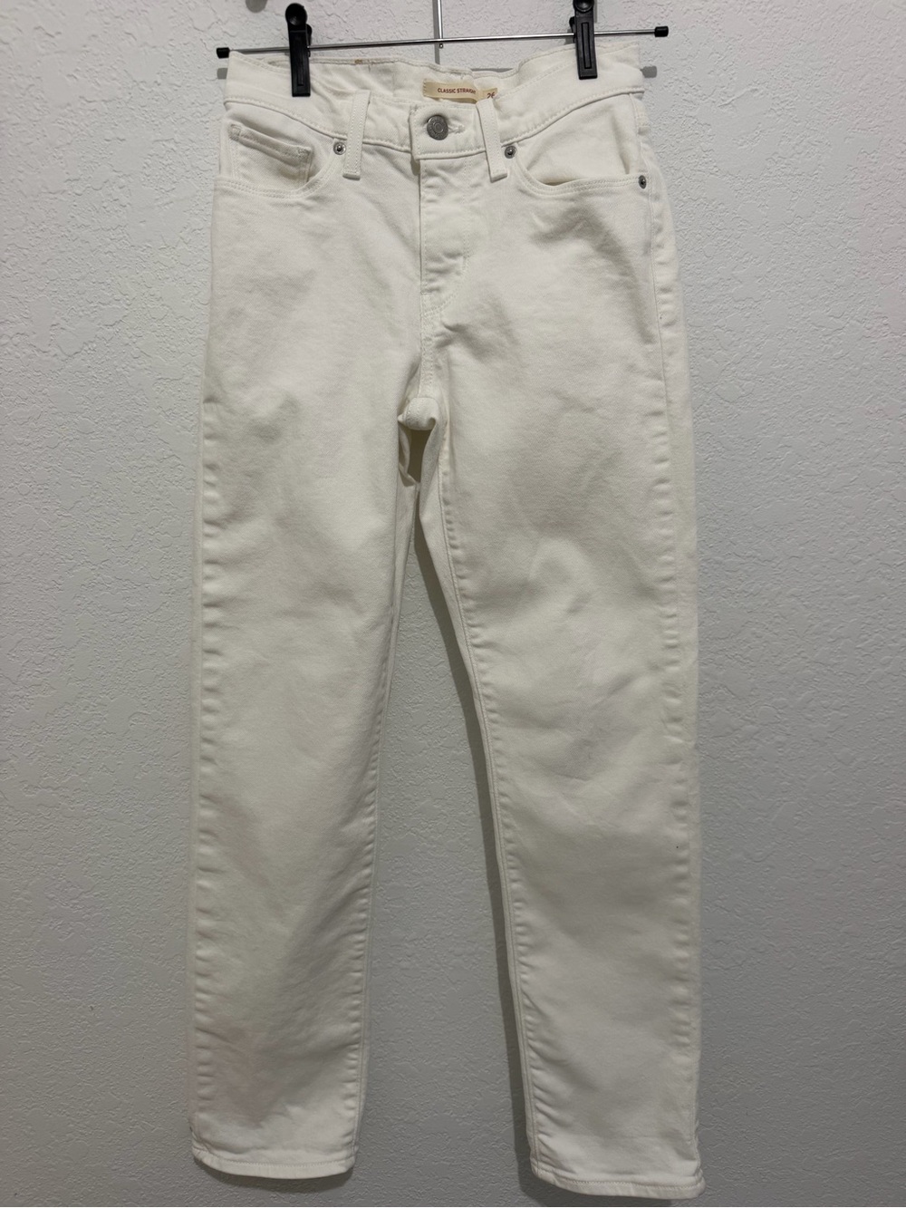 Levi’s Classic Straight Jeans – White, Size 26